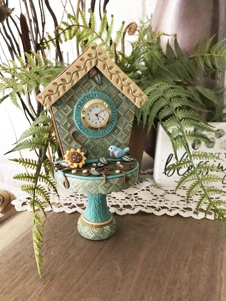 Live in the Moment Cupcake Stand Desk Clock